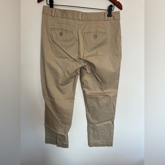 Banana Republic Avery Tan capris Pants size 6 - Picture 2 of 5